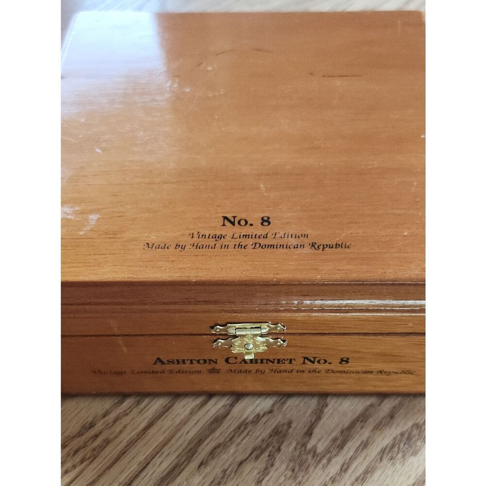 Ashton Cabinet No. 8 Wooden Cigar Box - Vintage Limited Edition - Natural Brown